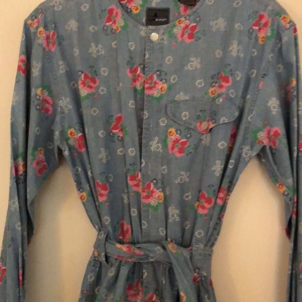 Liz Wear Cotton Dress with Floral Pattern.